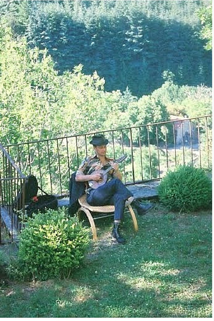 English musician Seanin Cloney on a music retreat at La Muse